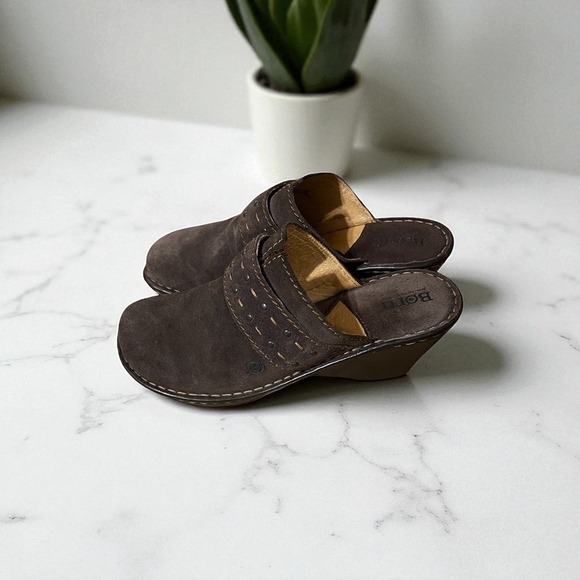 Born Brown Women's Suede Leather Studded Clogs Comfortable Slip On Mule Size 9 - Picture 6 of 9